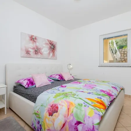 Apartment Paradiso - Ravni *